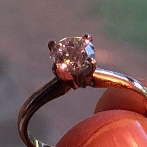14k gold 1 carat diamond engagement ring, size 7